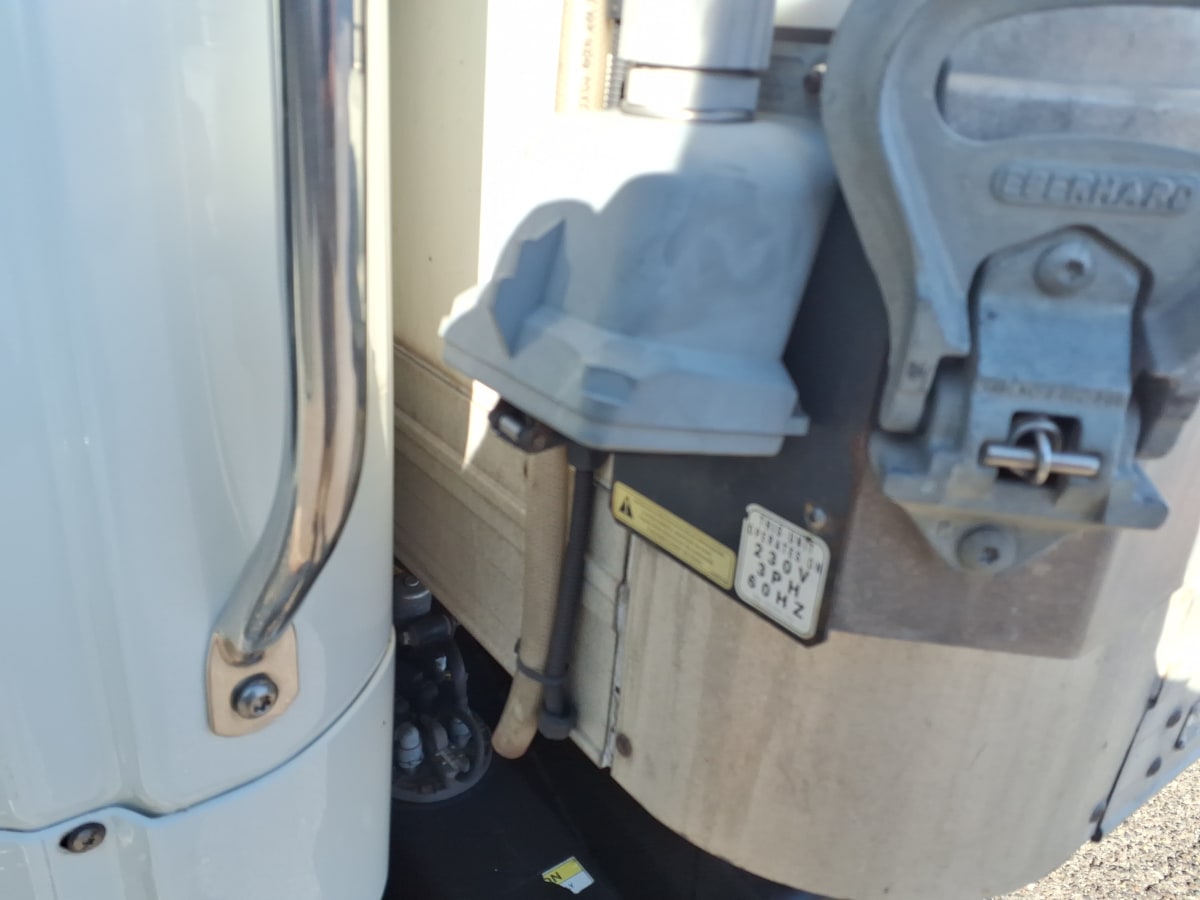 2018 Freightliner/Mercedes M2 106 687657