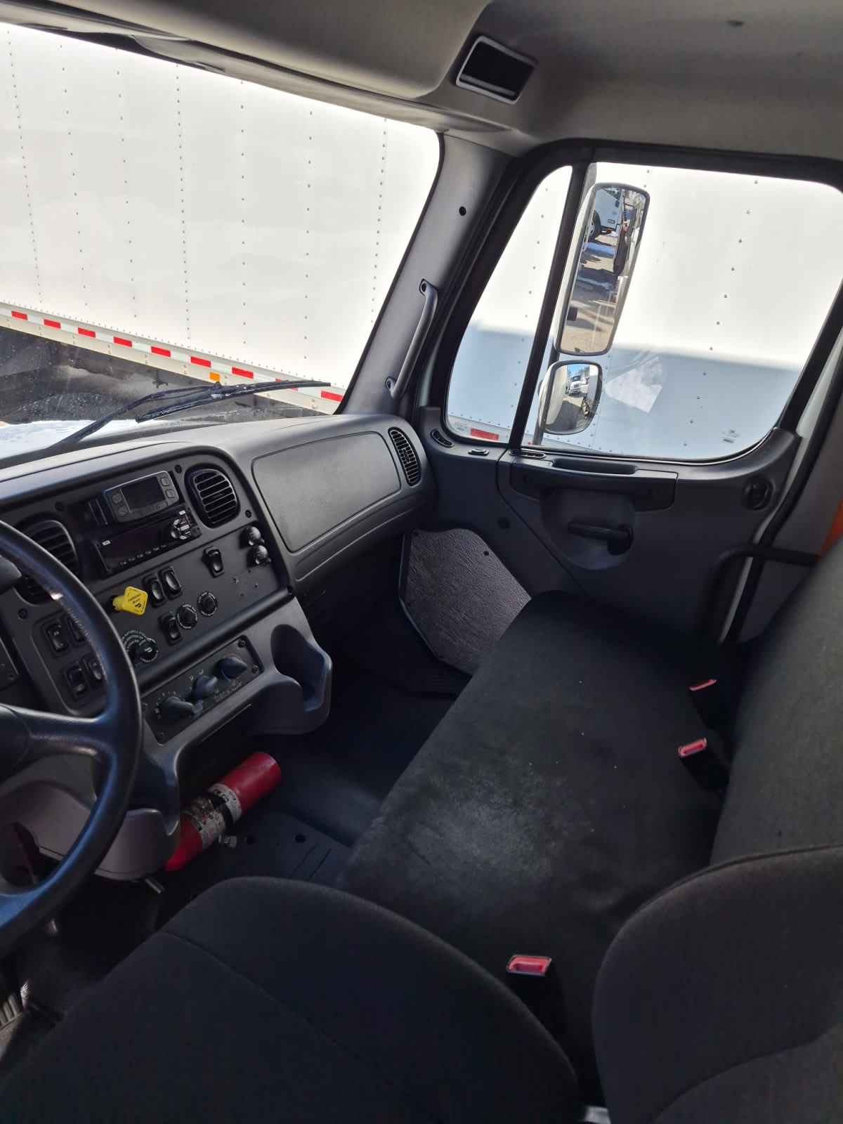 2018 Freightliner/Mercedes M2 106 688298
