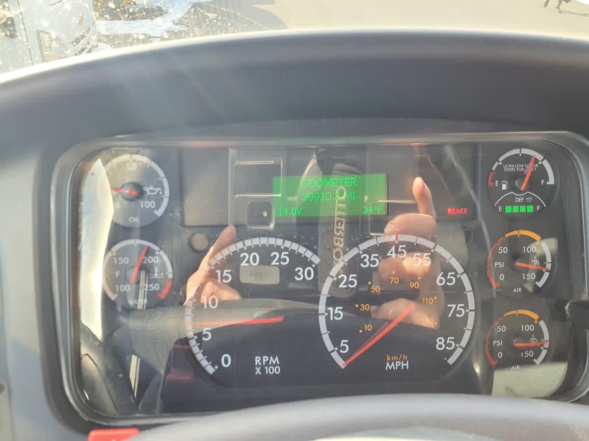 2018 Freightliner/Mercedes M2 106 688353