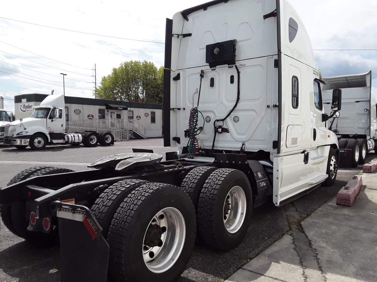 2018 Freightliner/Mercedes CASCADIA 125 688894