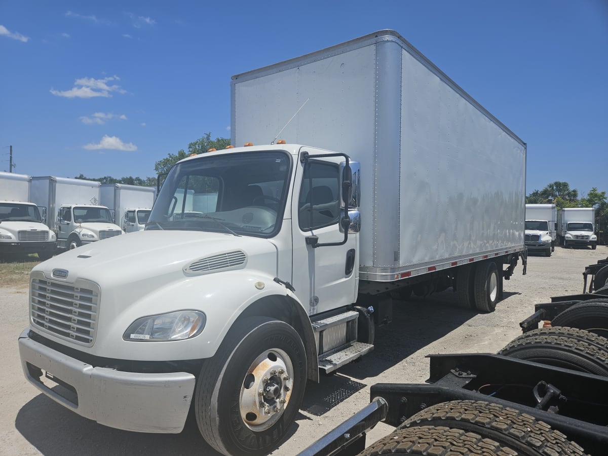 2017 Freightliner/Mercedes M2 106 689176