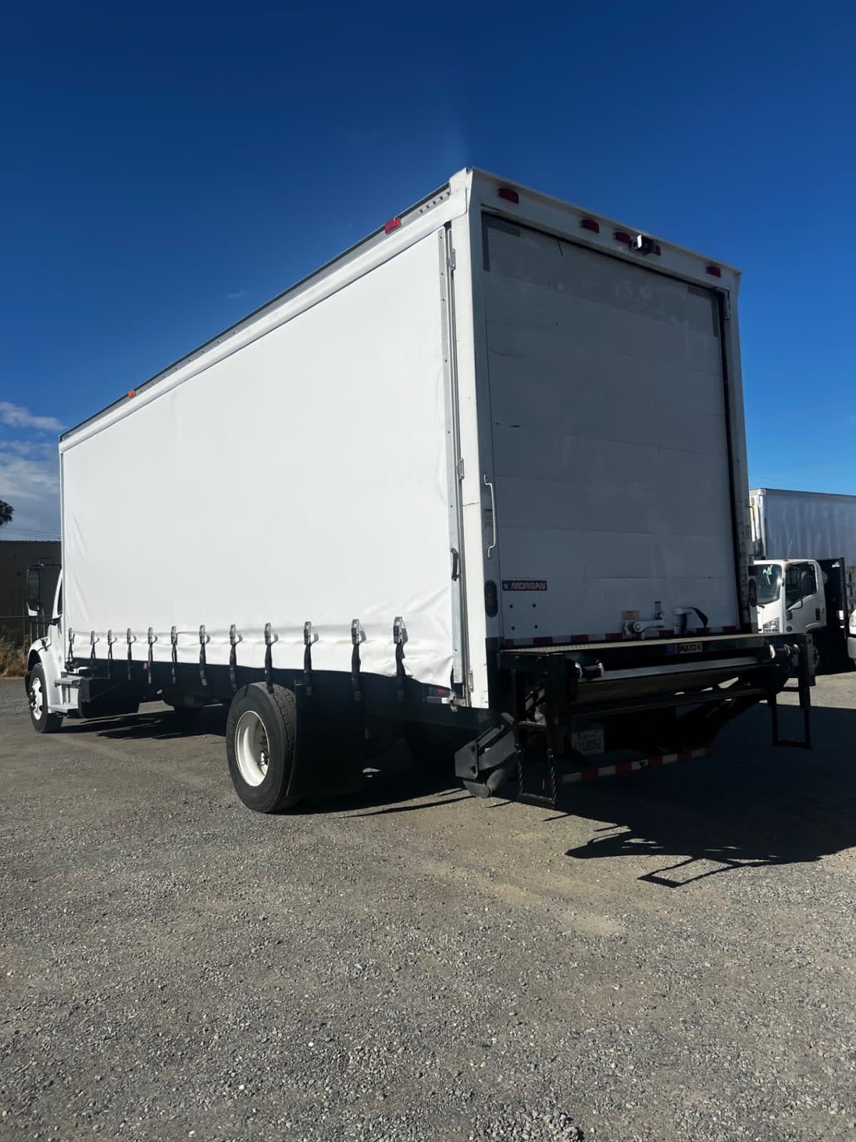 2018 Freightliner M2 106 689183