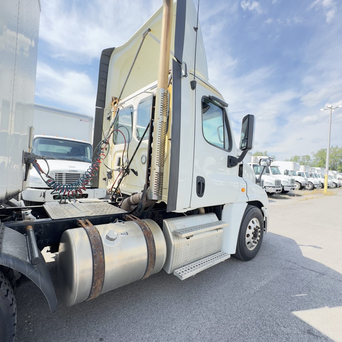 2018 Freightliner/Mercedes CASCADIA 125 689188