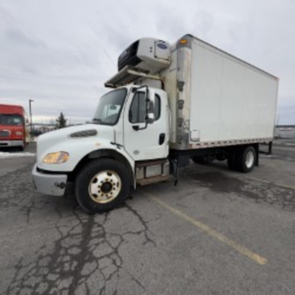 2018 Freightliner M2 106 - image 1