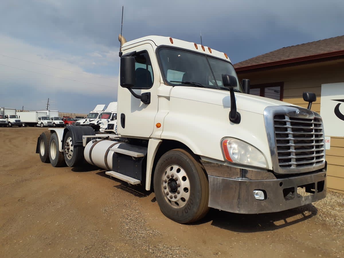 2018 Freightliner - image 3
