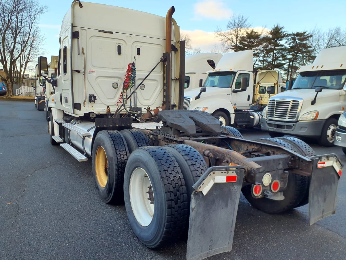 2018 Freightliner/Mercedes CASCADIA 125 689496