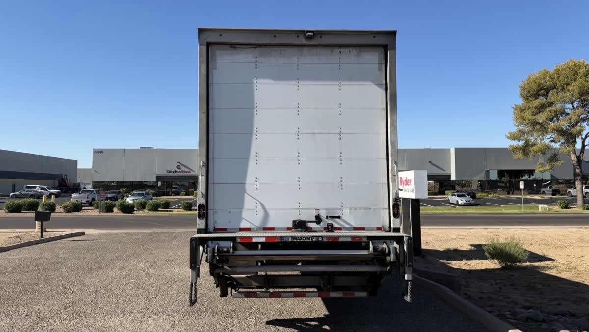 2023 Freightliner M2 106 in Phoenix, AZ — photo 5