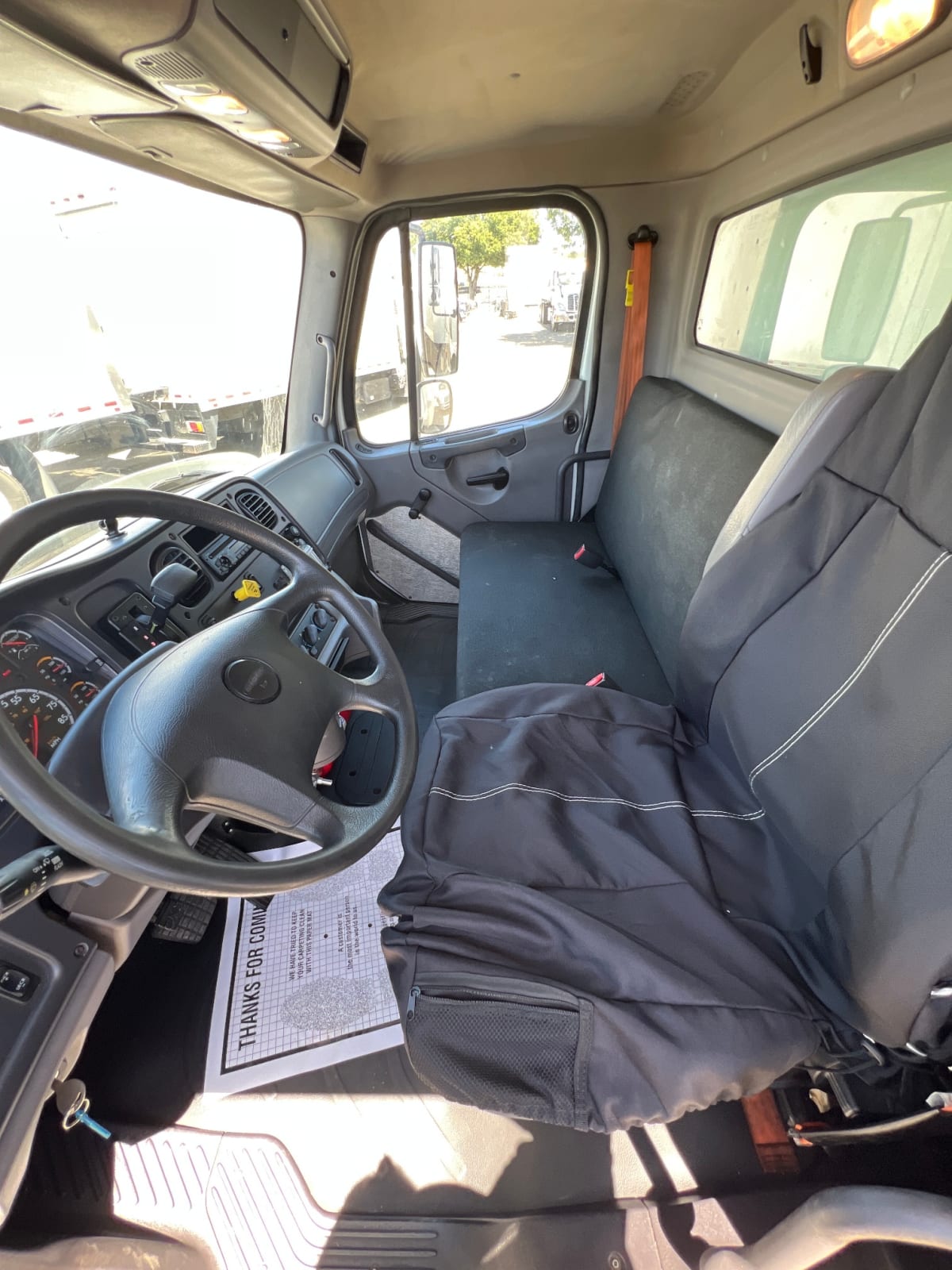 2017 Freightliner/Mercedes M2 106 712505