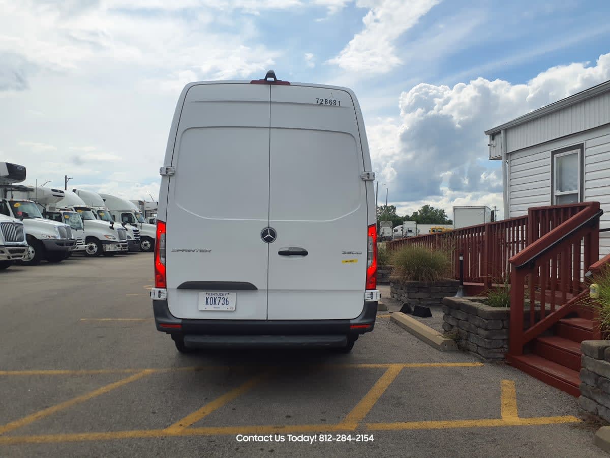2021 Mercedes-Benz                  2500 728681