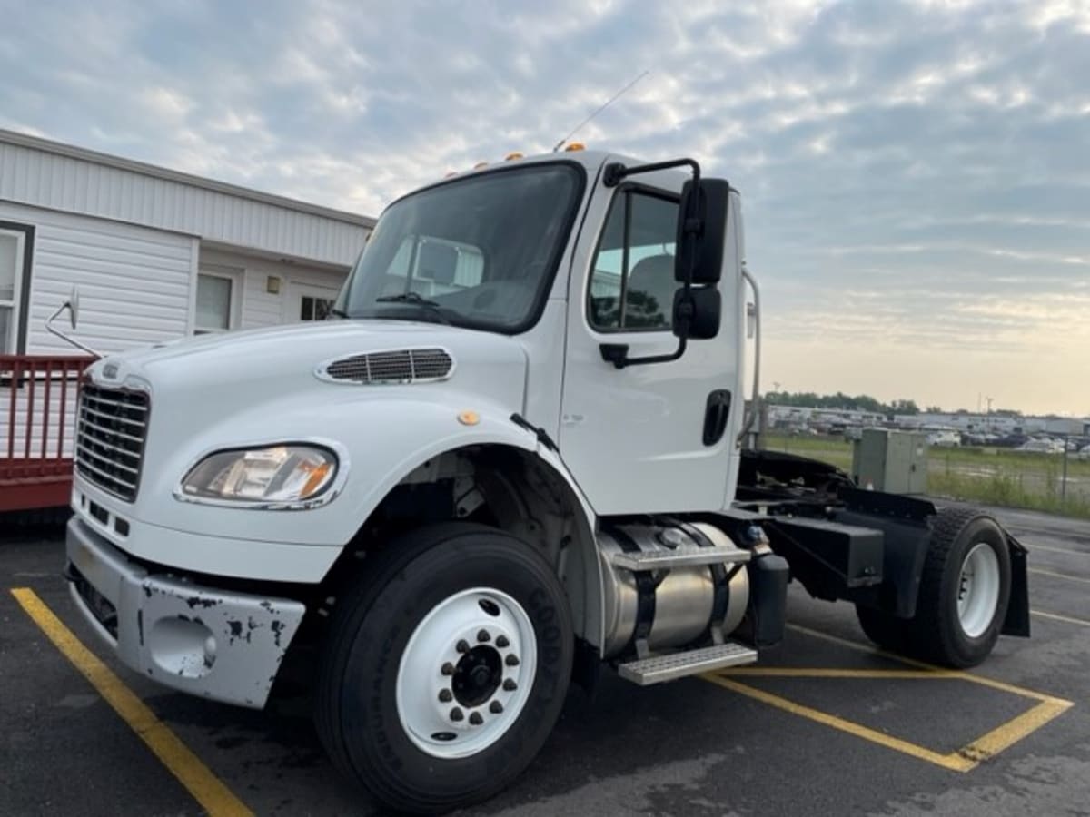 Freightliner/Mercedes M2 106 VEH-734320