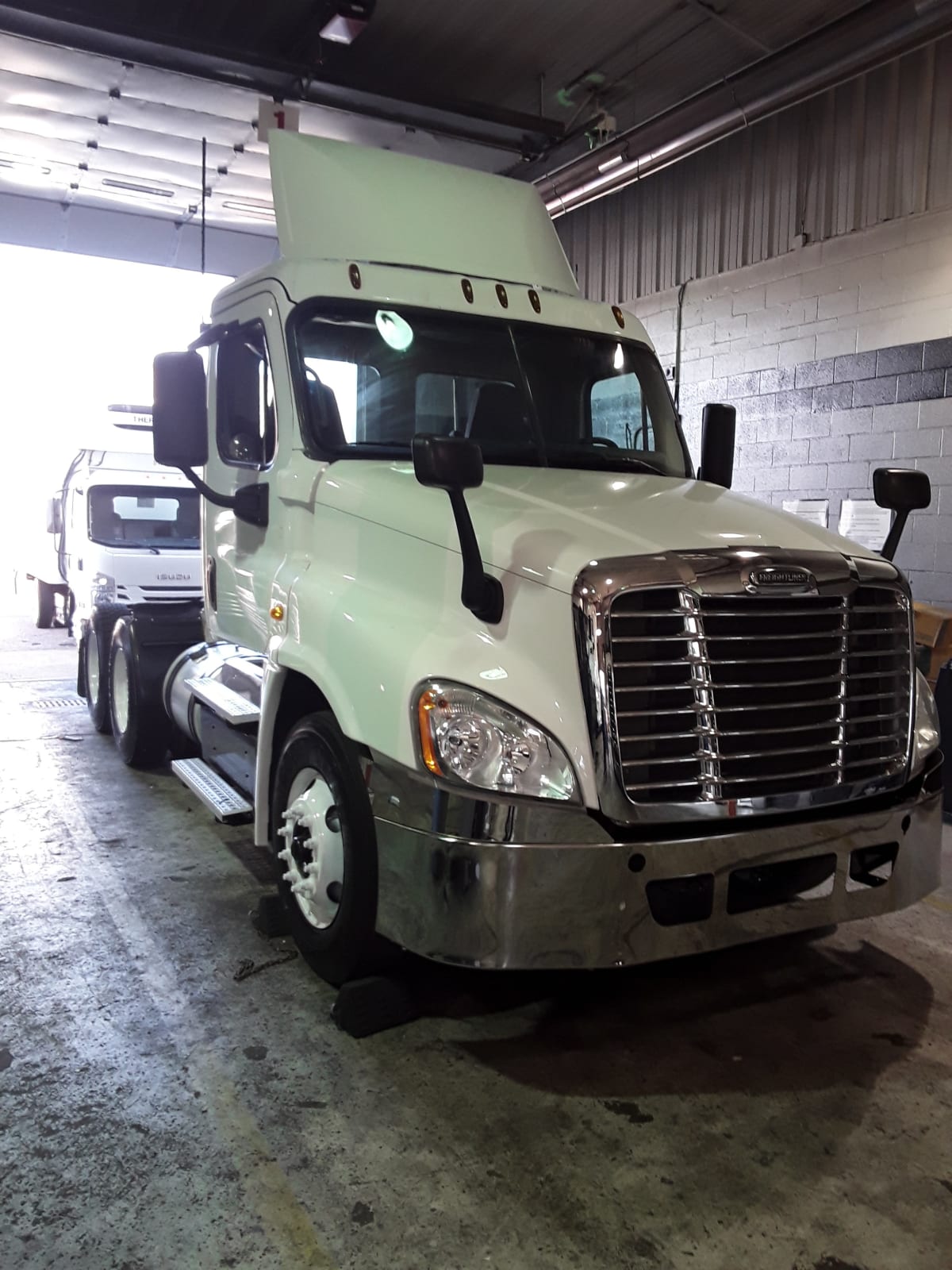 2018 Freightliner/Mercedes CASCADIA 125 744056