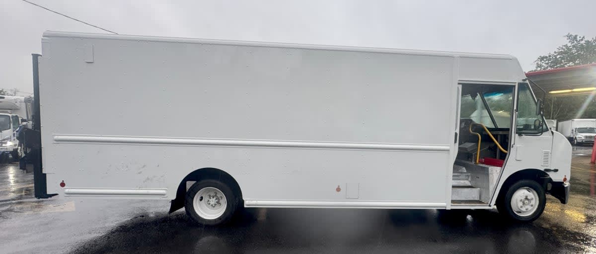 2018 Frtlr Custom Chassis Corp MT45 744188