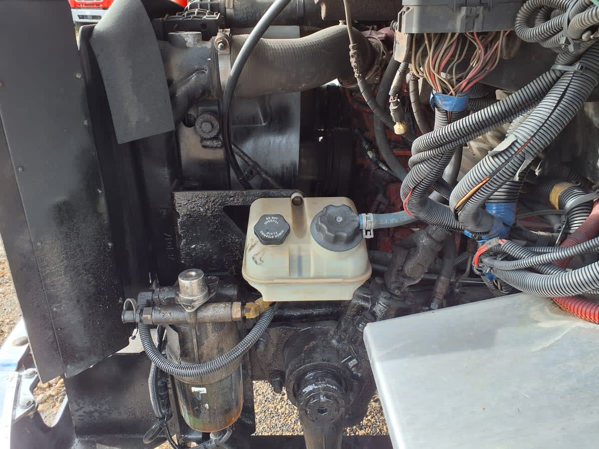 2018 Frtlr Custom Chassis Corp MT45 744189