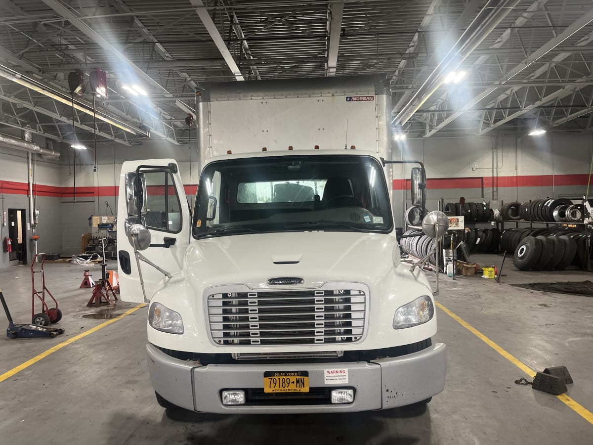 2018 Freightliner/Mercedes M2 106 744218