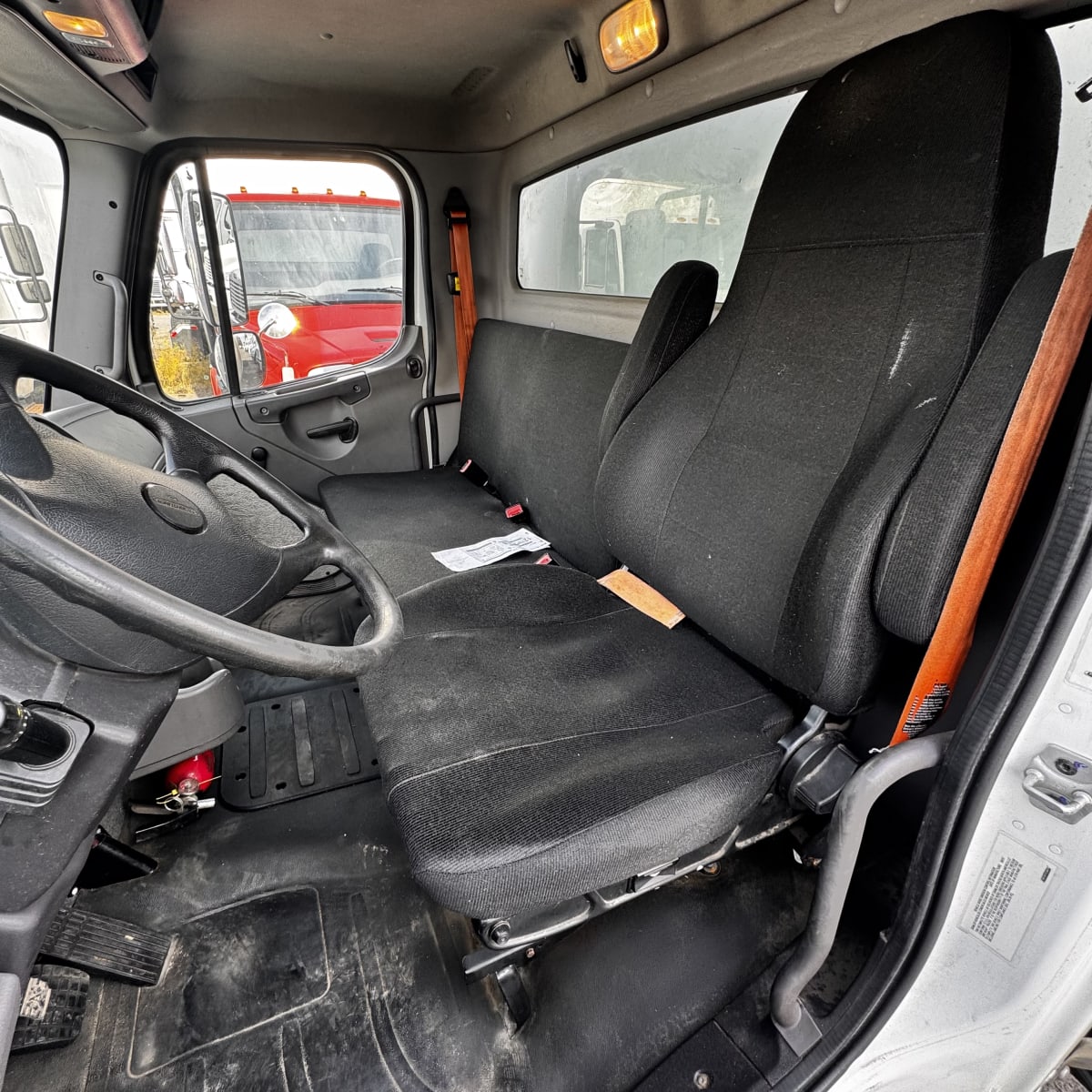 2018 Freightliner/Mercedes M2 106 744219
