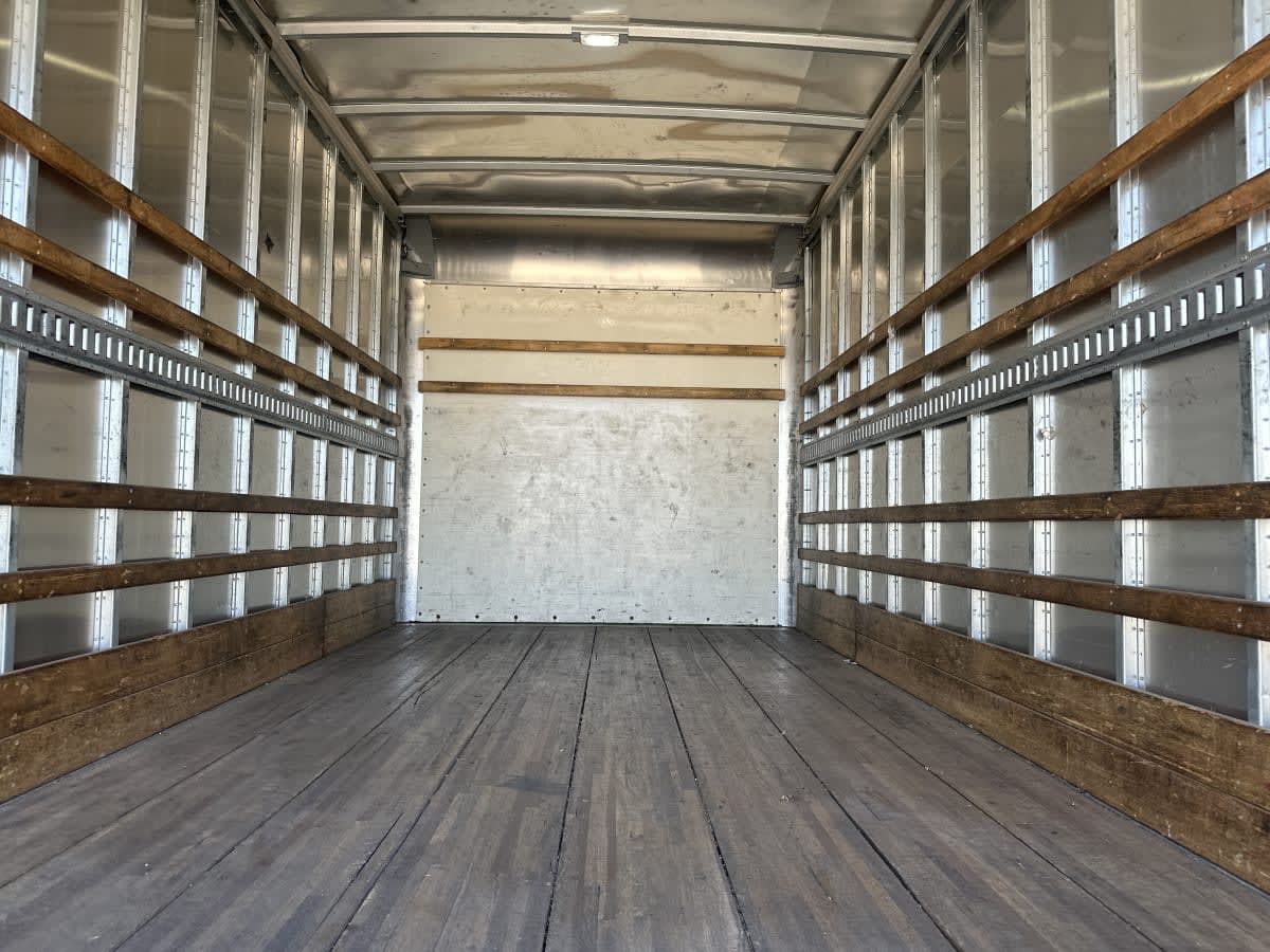 2018 Isuzu NPR HD 744321