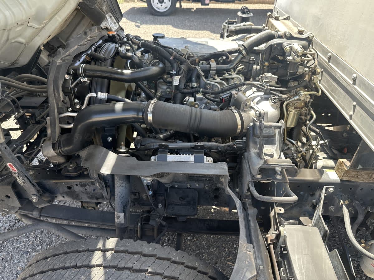 2018 Isuzu NPR HD 744321