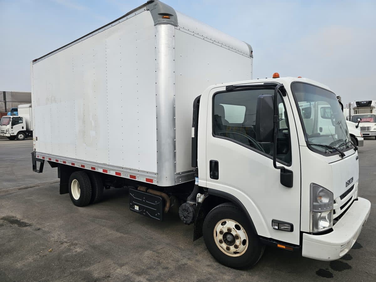 2018 Isuzu NPR HD 744325
