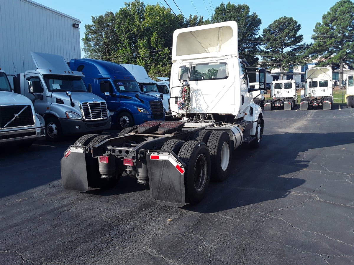 2018 Navistar International LT625 DAYCAB T/A 744562