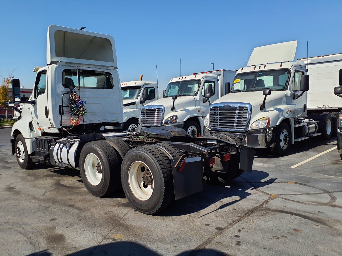2018 Navistar International LT625 DAYCAB T/A 744583