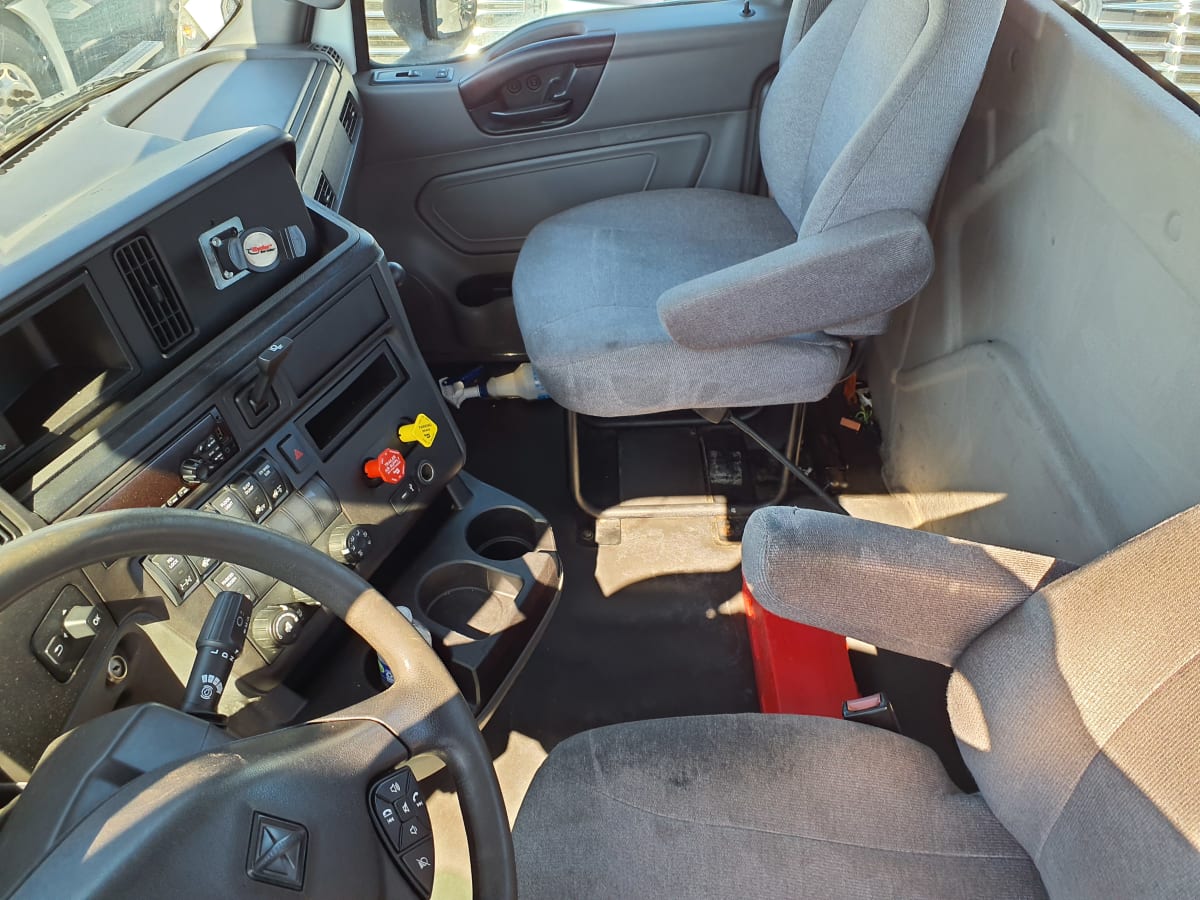 2018 Navistar International LT625 DAYCAB T/A 744583