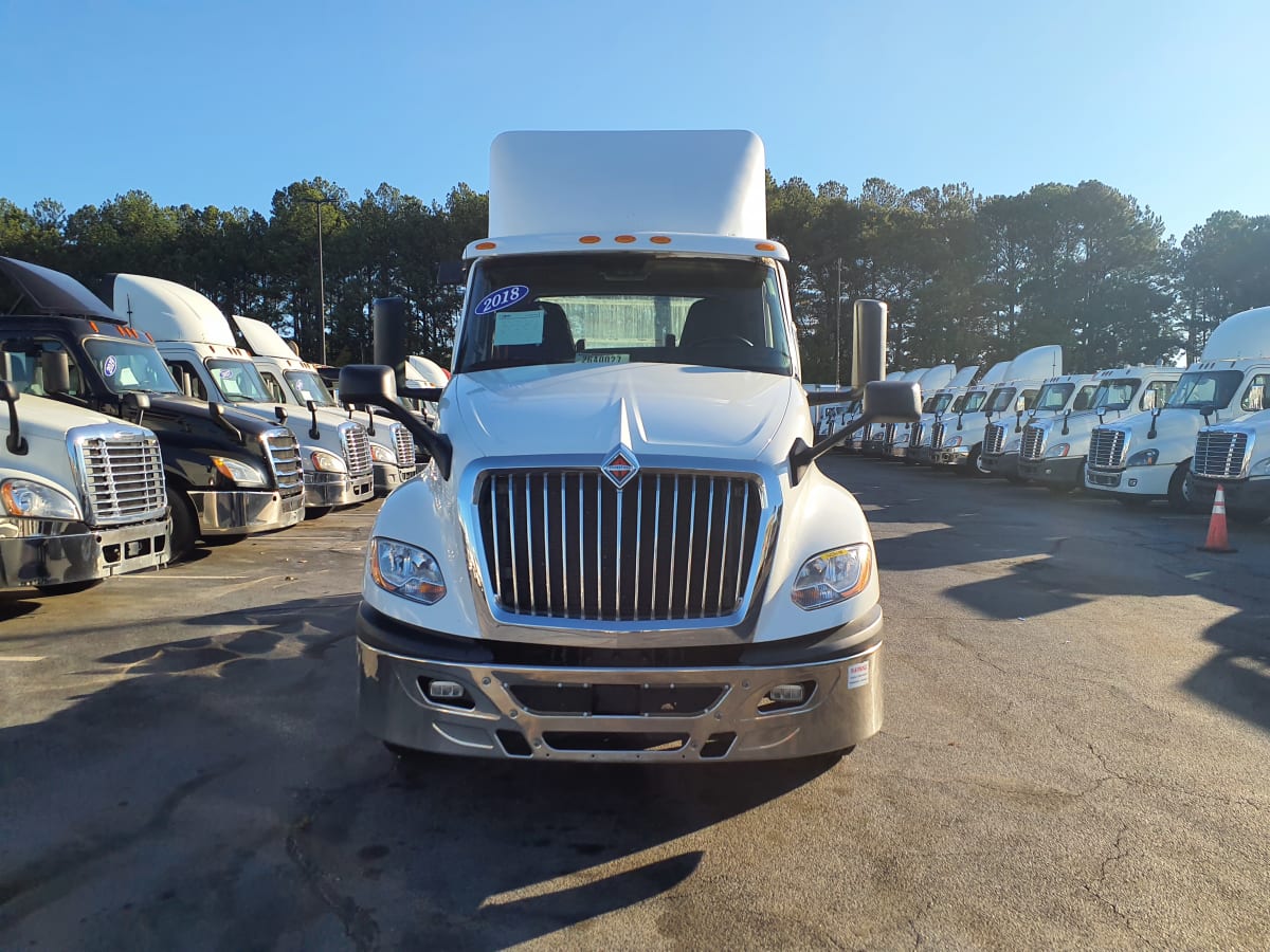 2018 Navistar International LT625 DAYCAB T/A 744584