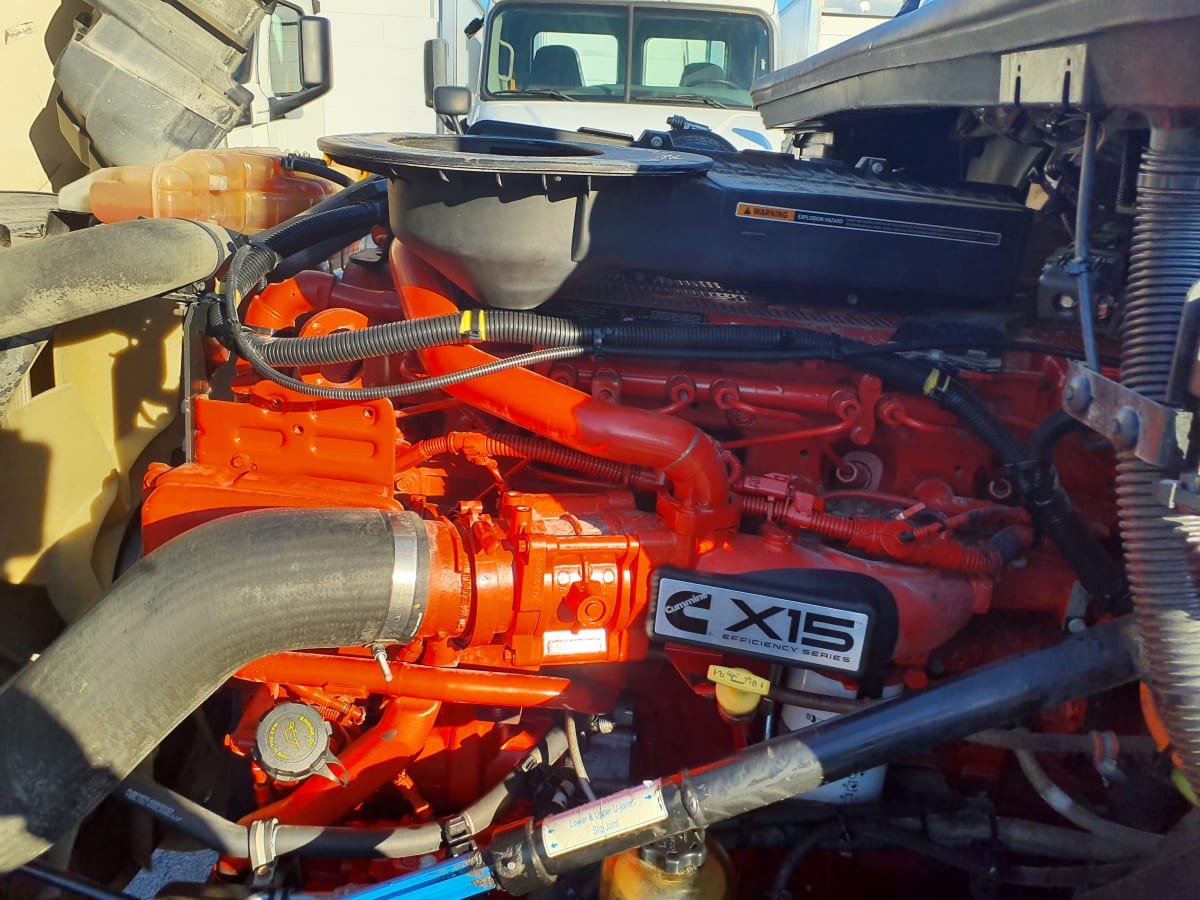 2018 Navistar International LT625 DAYCAB T/A 744584