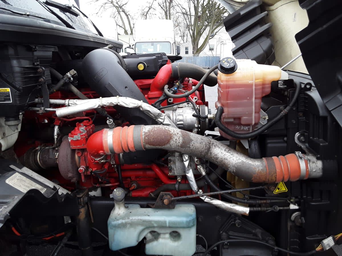 2018 Navistar International LT625 DAYCAB T/A 744588