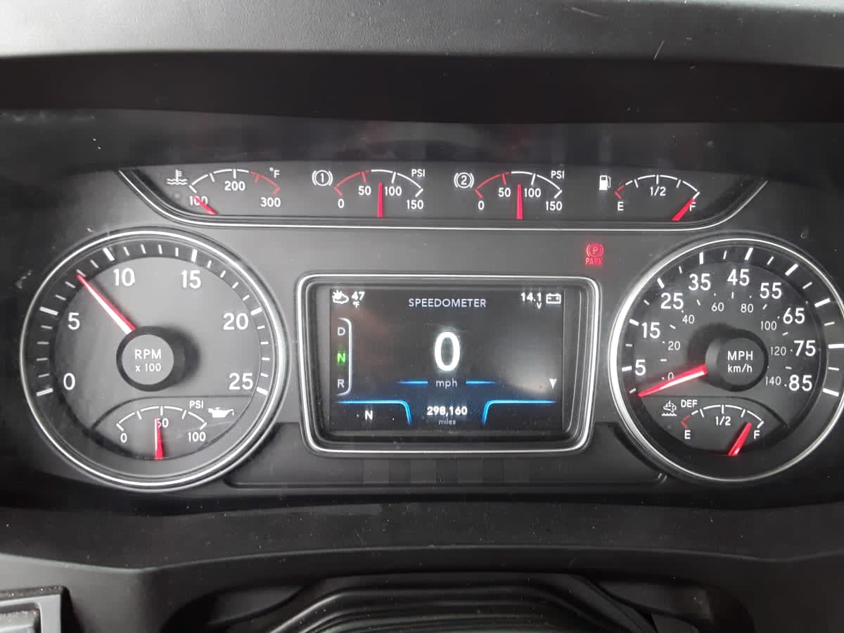 2018 Navistar International LT625 DAYCAB T/A 744588