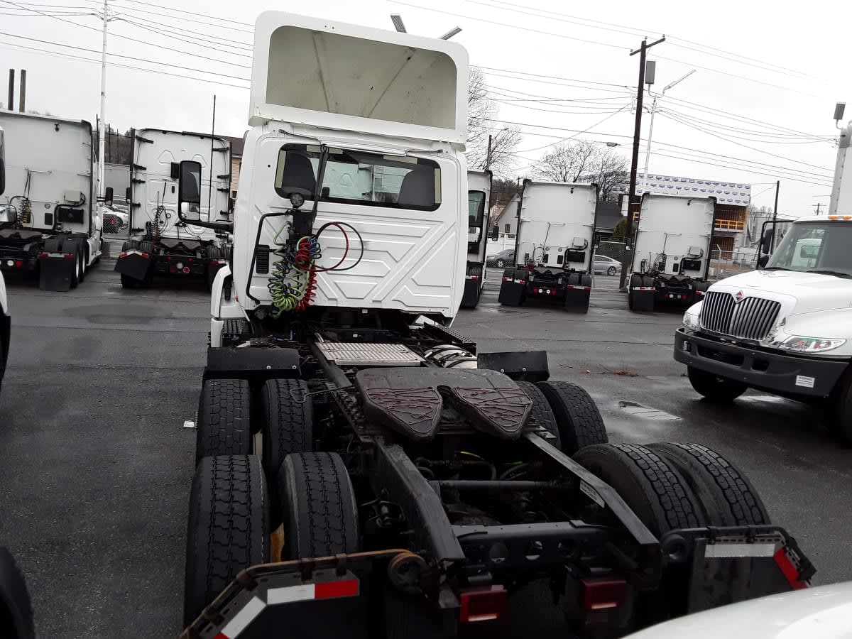 2018 Navistar International LT625 DAYCAB T/A 744588