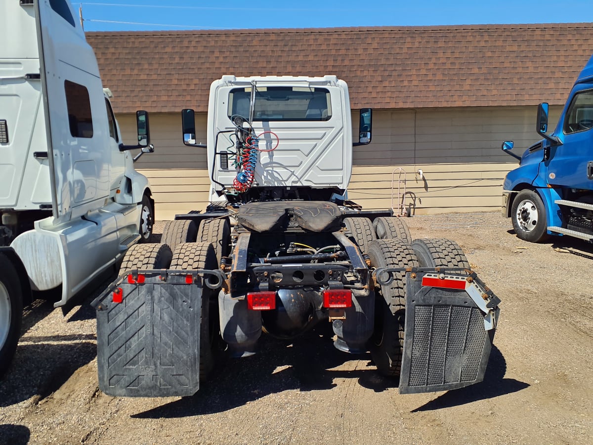 2018 Navistar International LT625 DAYCAB T/A 744594