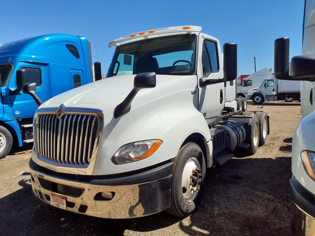 2018 Navistar International LT625 DAYCAB T/A 744594