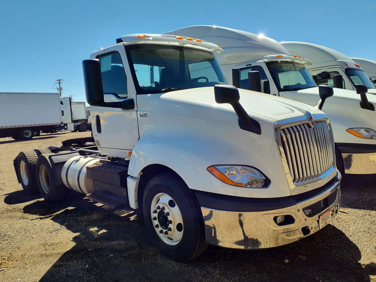 2018 Navistar International LT625 DAYCAB T/A 744594