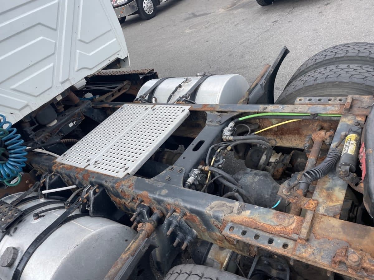 2018 International - image 10