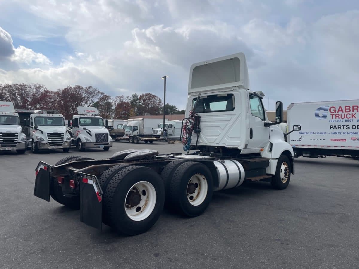 2018 International - image 4