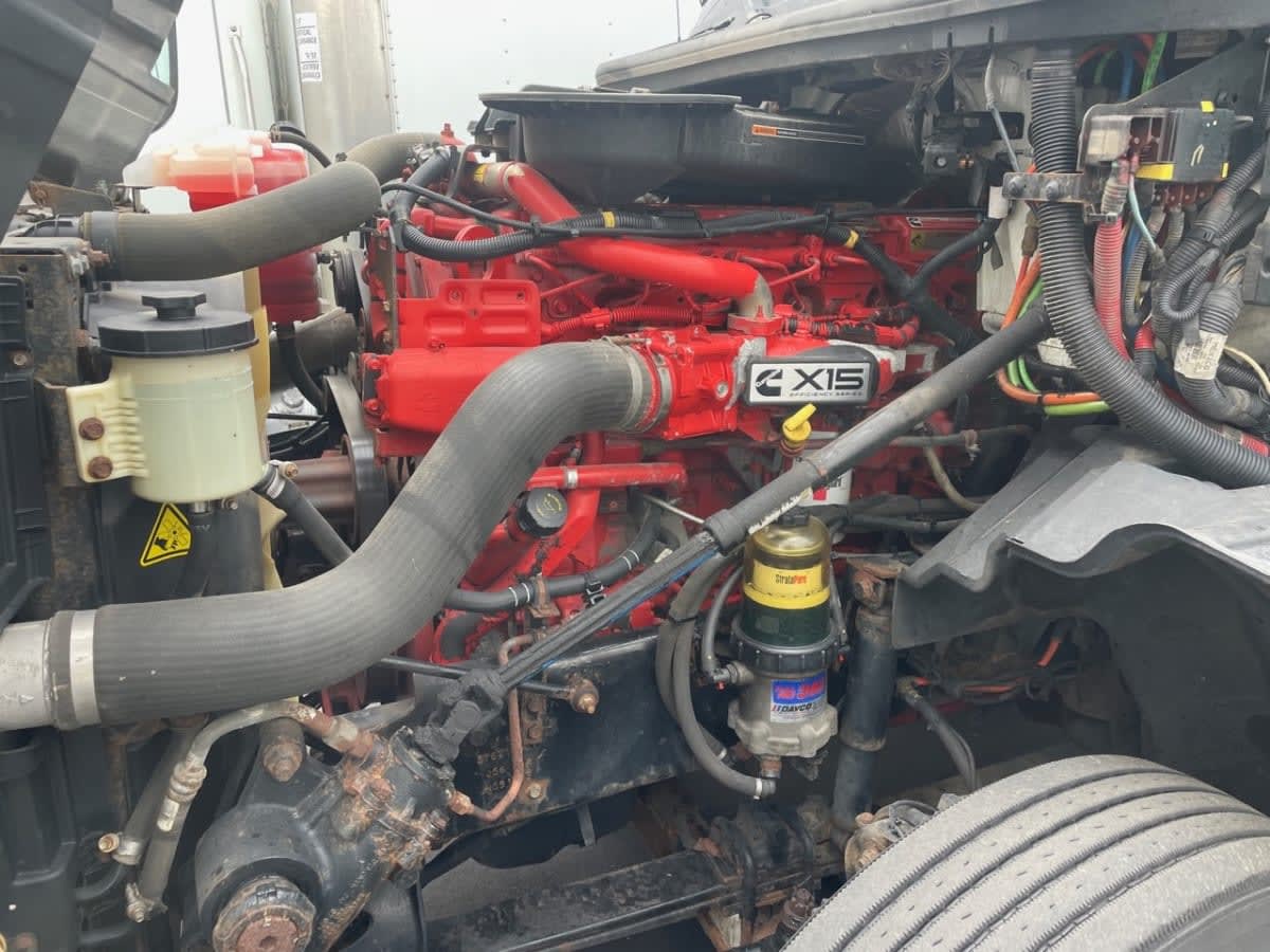 2018 International - image 8