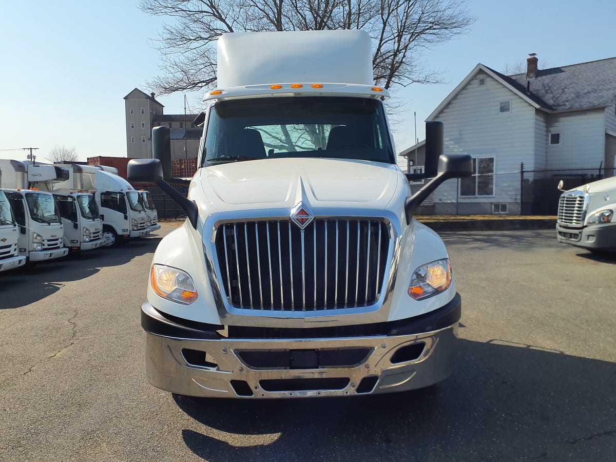 2018 Navistar International LT625 DAYCAB T/A 744609