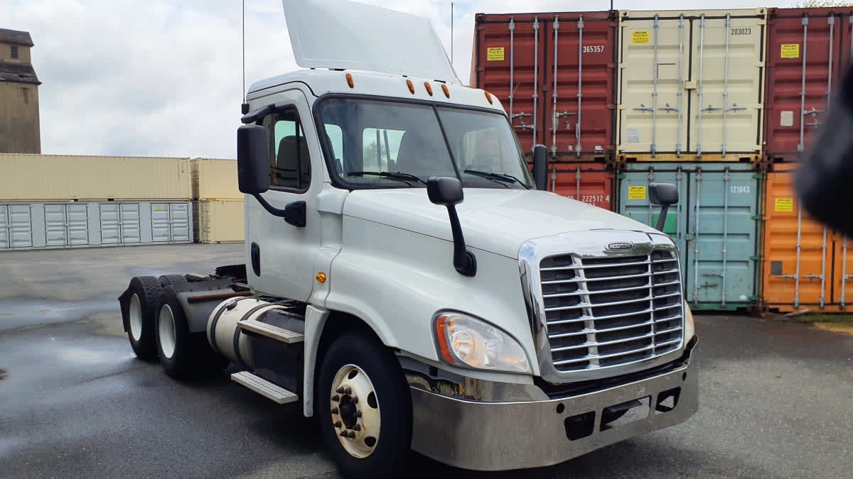 2017 Freightliner/Mercedes CASCADIA 125 744645