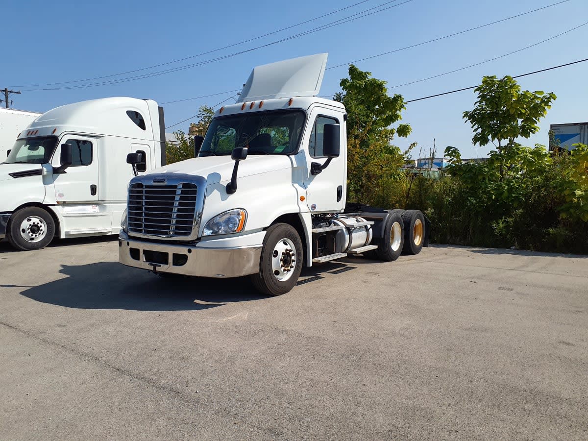 2018 Freightliner CASCADIA 125 744647