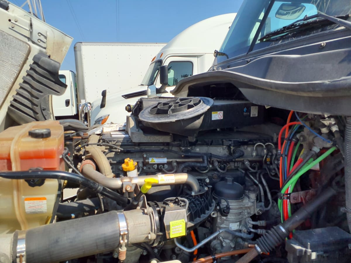2018 Freightliner CASCADIA 125 744647