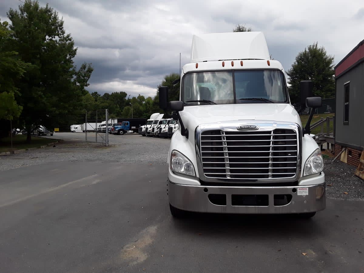 2018 Freightliner/Mercedes CASCADIA 125 744651