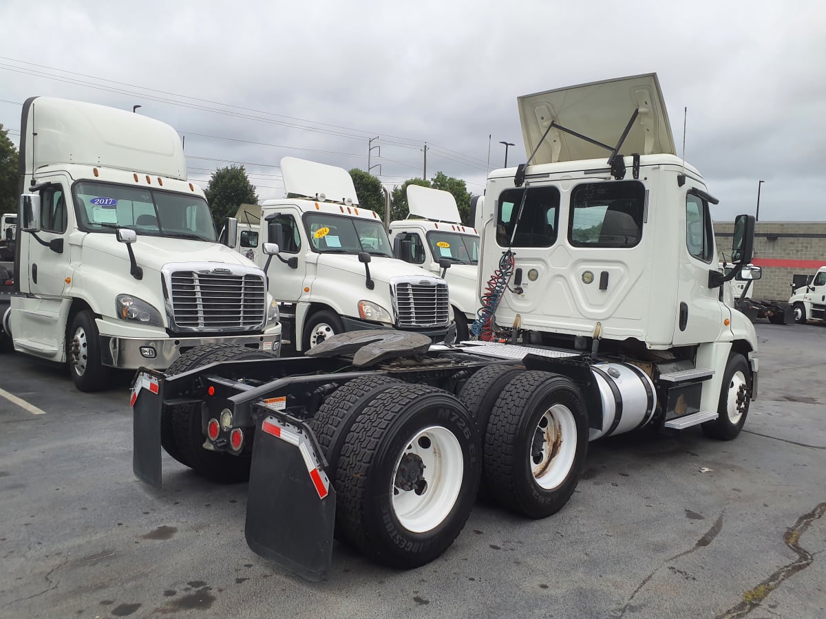 2018 Freightliner/Mercedes CASCADIA 125 744685