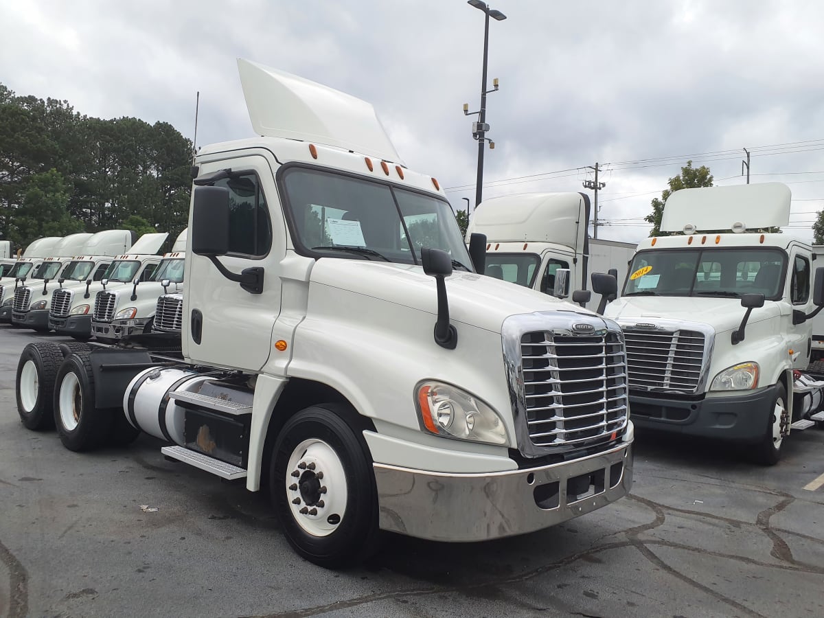 2018 Freightliner/Mercedes CASCADIA 125 744685