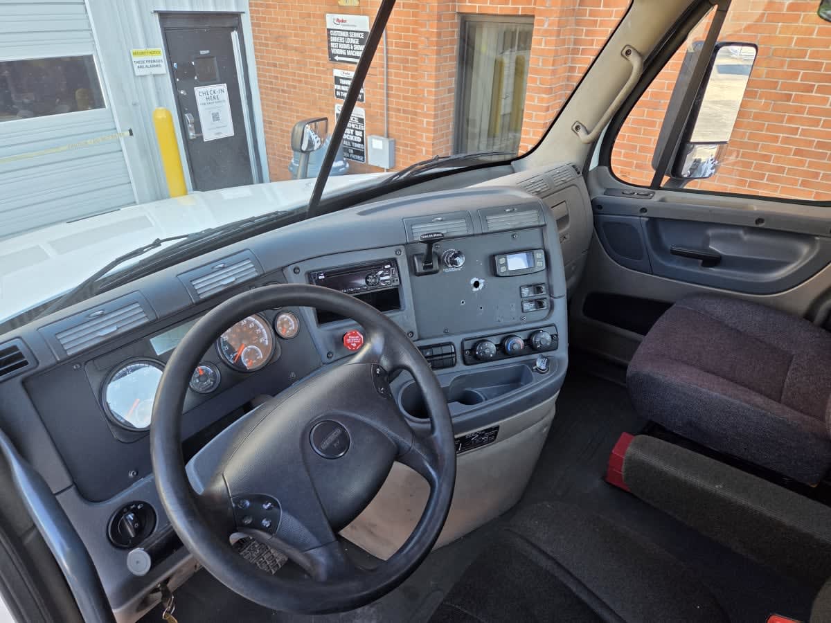2018 Freightliner/Mercedes CASCADIA 125 744702