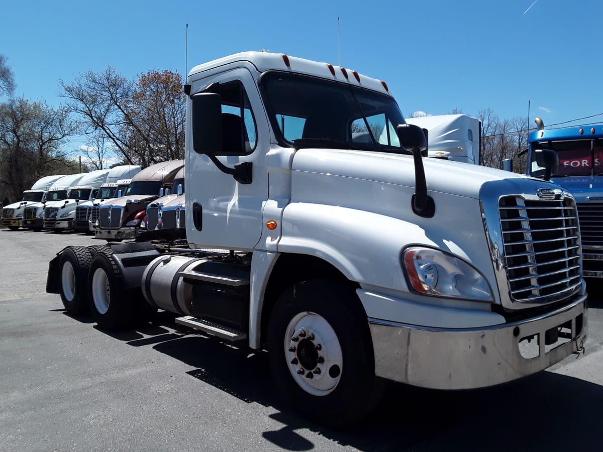 2018 Freightliner/Mercedes CASCADIA 125 744752