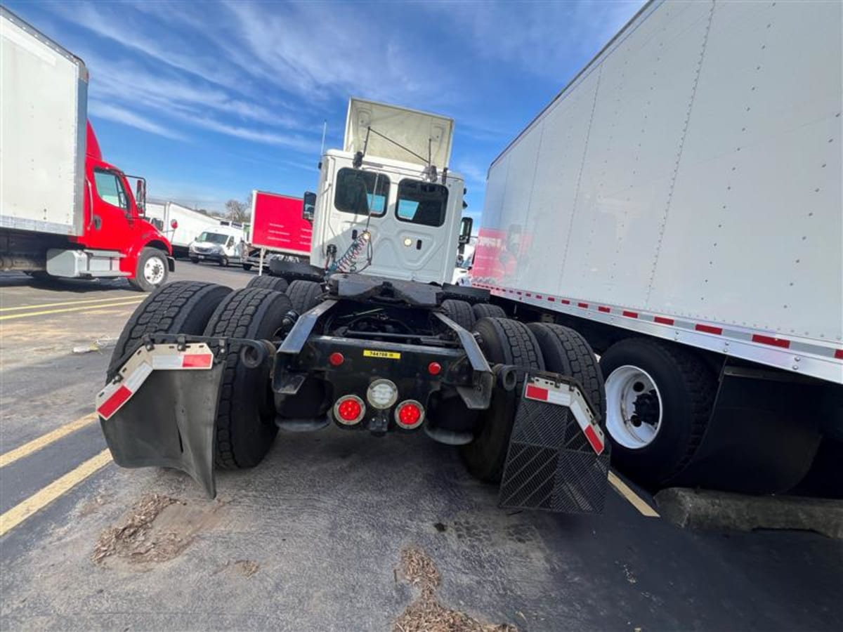 2018 Freightliner/Mercedes CASCADIA 125 744788