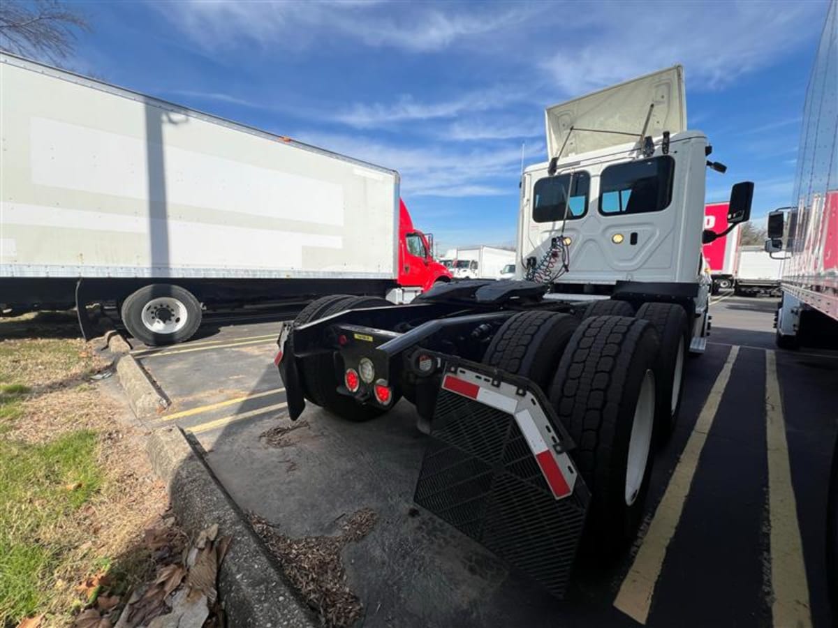 2018 Freightliner/Mercedes CASCADIA 125 744788