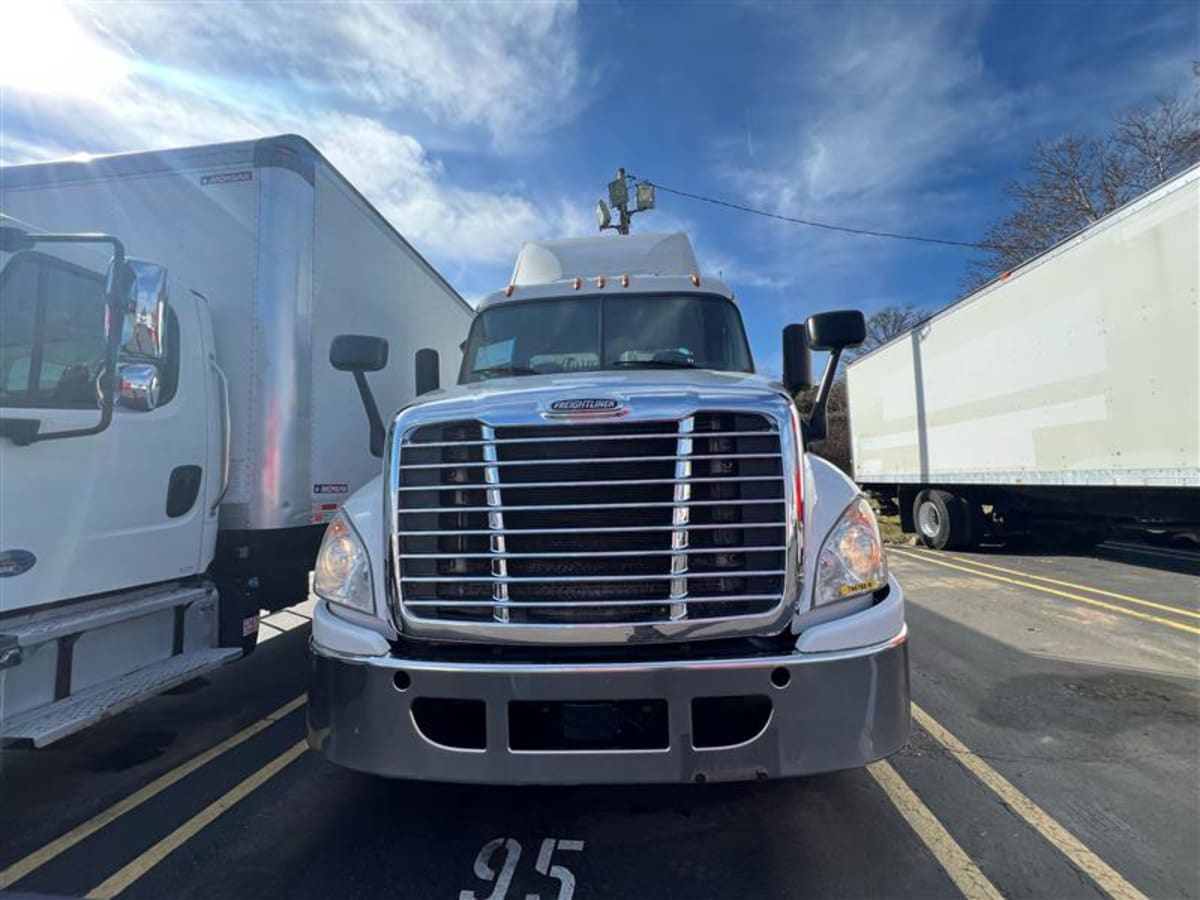 2018 Freightliner/Mercedes CASCADIA 125 744788