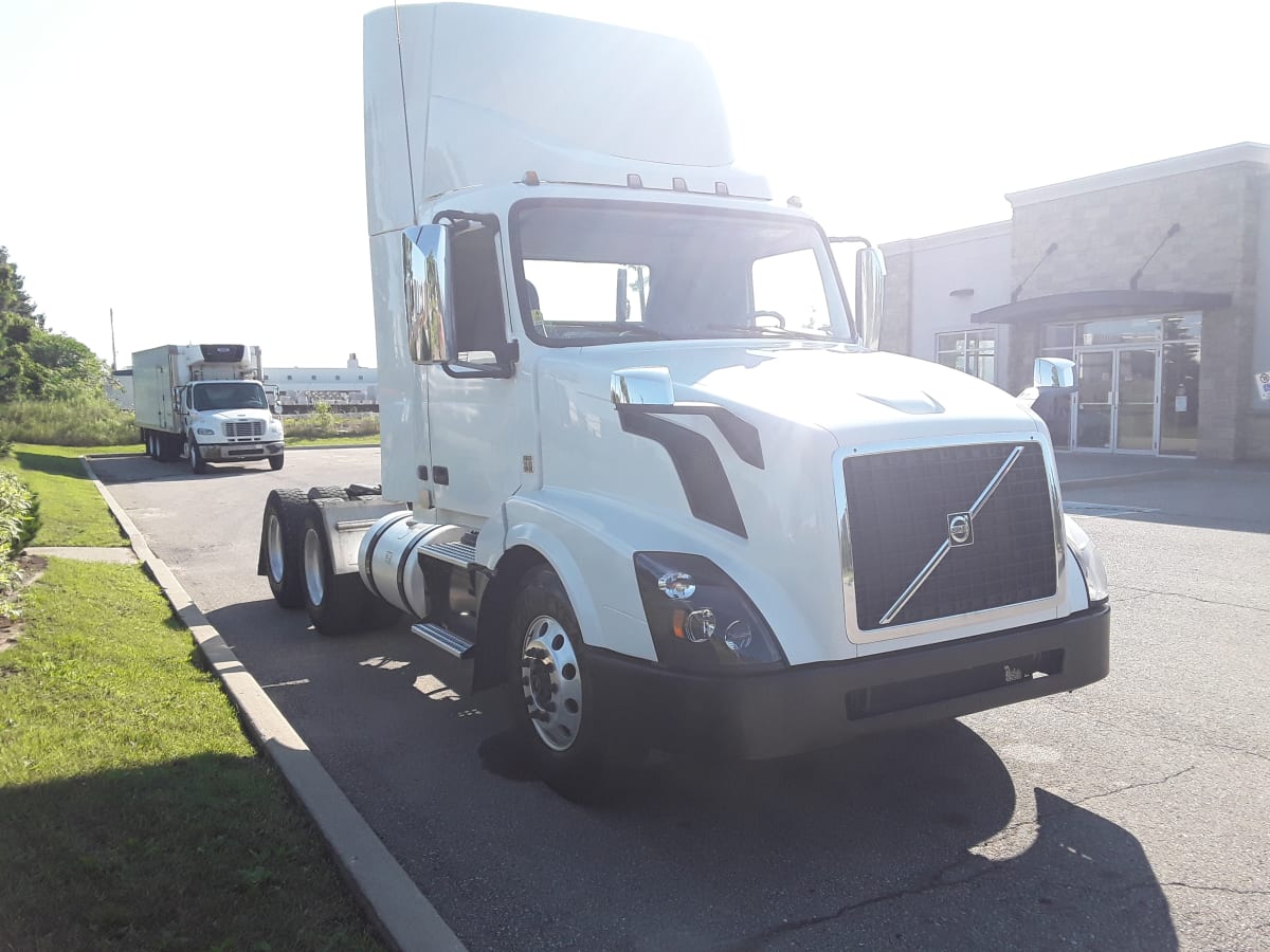 2018 Volvo VNL64TRACTOR 744834