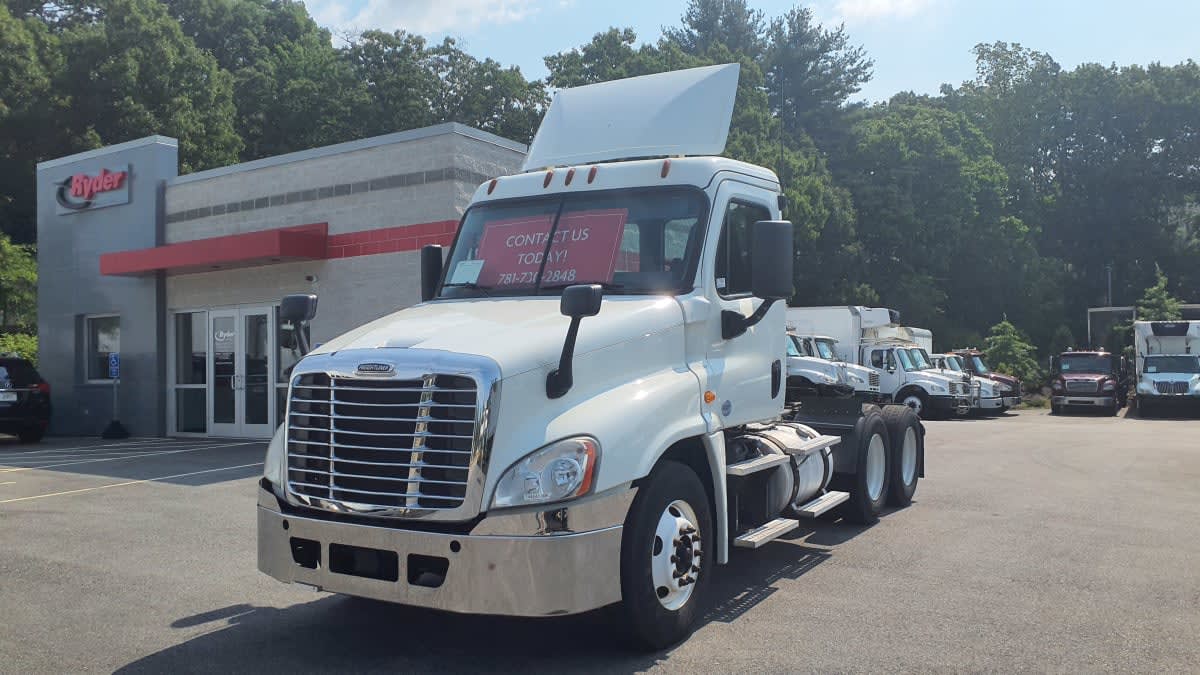 2018 Freightliner Cascadia in Norwood, MA